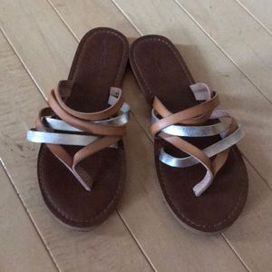 Universal Thread Multi Strap Sandal Size 8.5